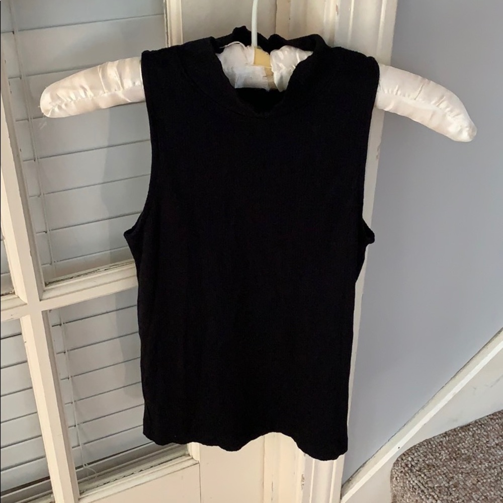 Cape Juby High Neck Black Sleeveless Tank Top